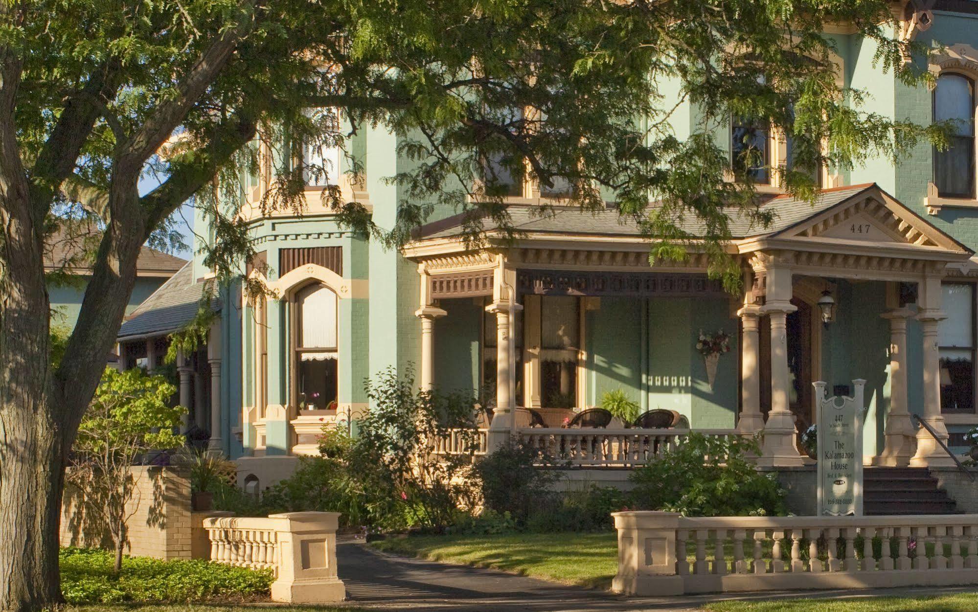 House 5* Kalamazoo