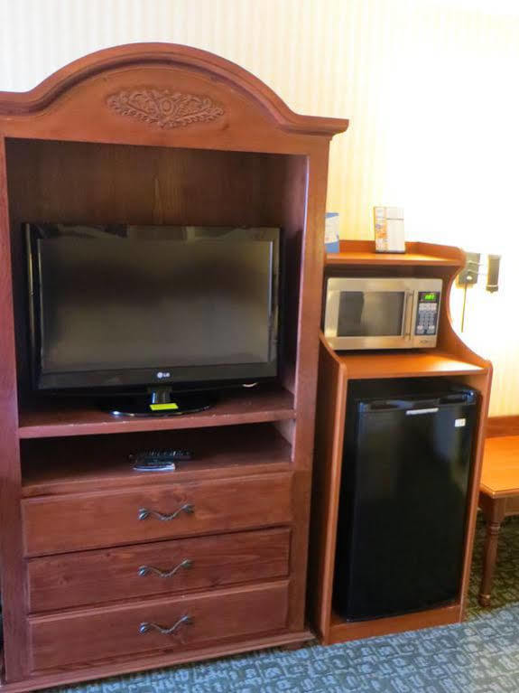 Hotel Baymont By Wyndham West 3*