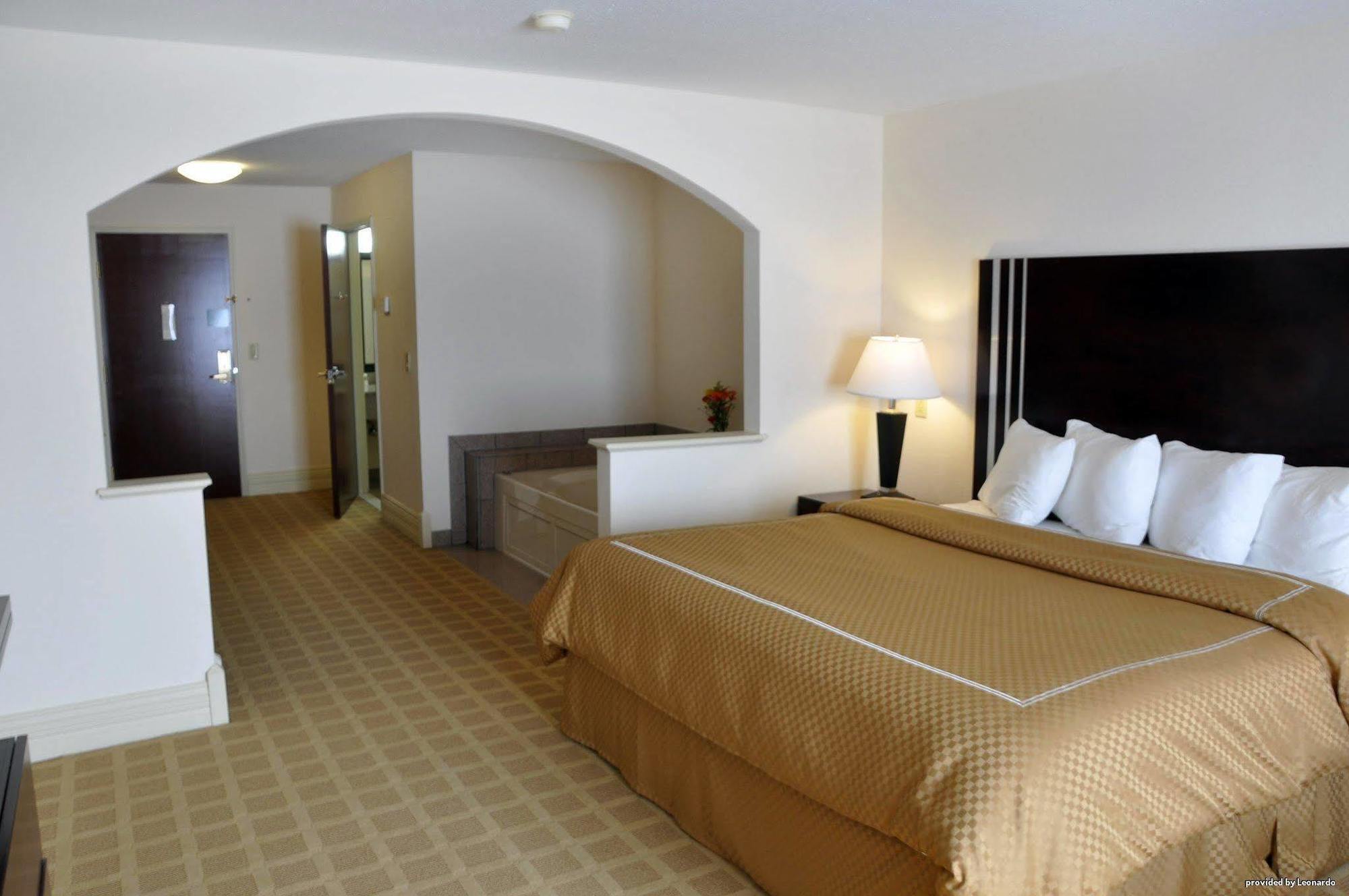 Western Hotel 3*