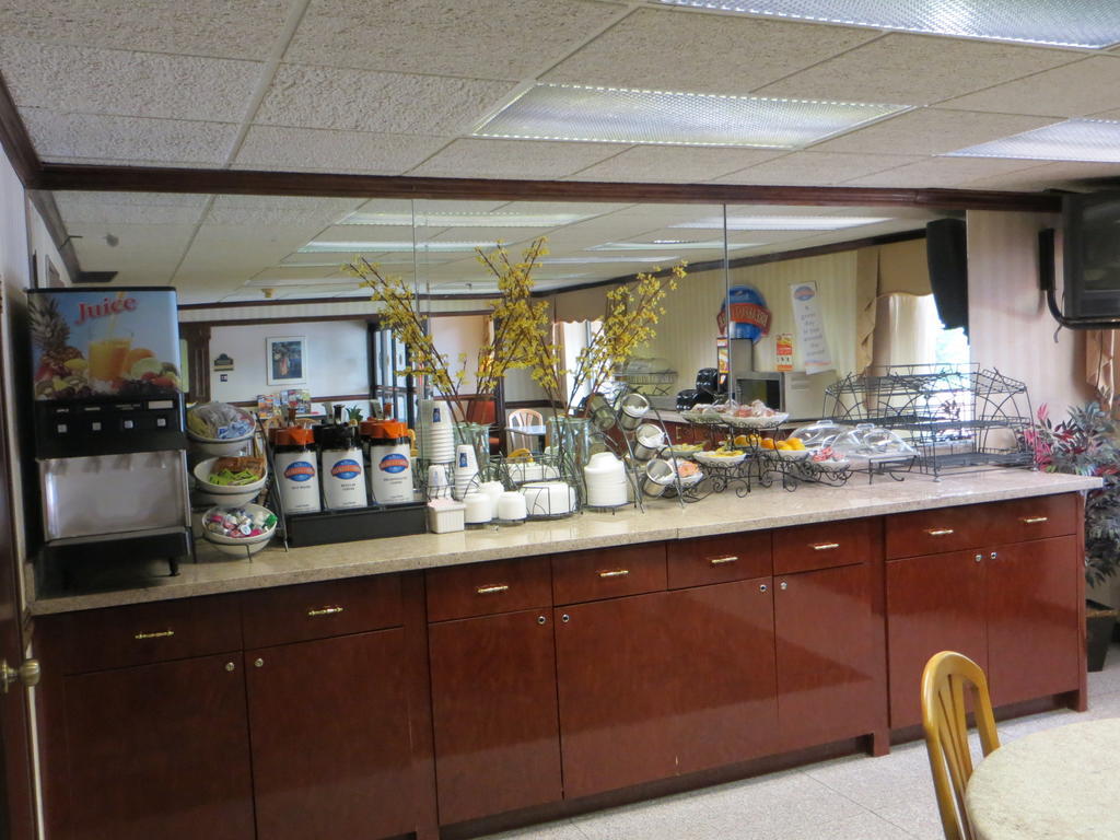 Hotel Baymont By Wyndham West 3*