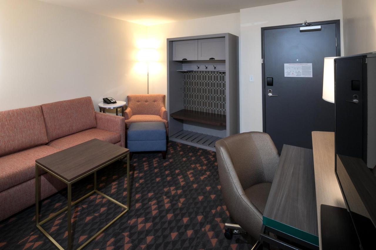 - West By Ihg Hotel
