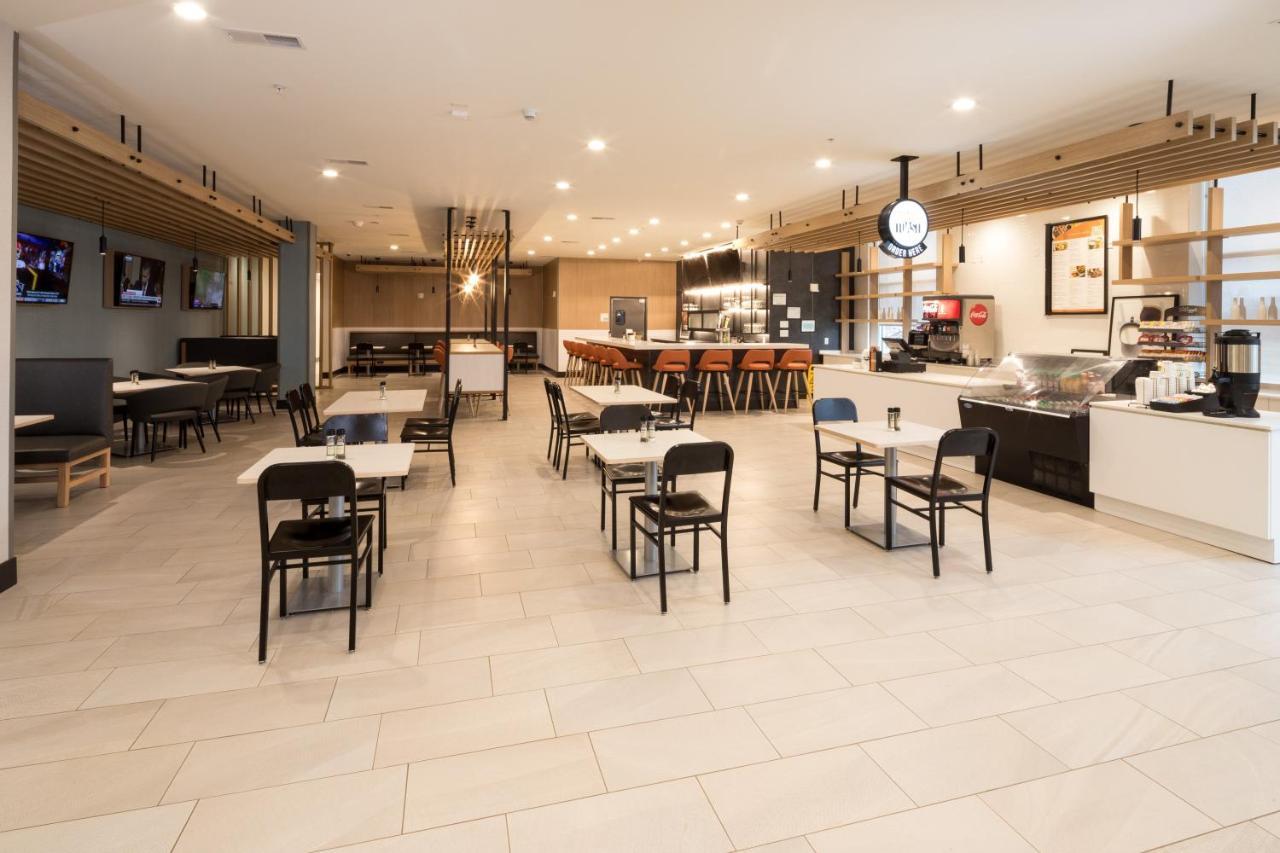 - West By Ihg Hotel Kalamazoo