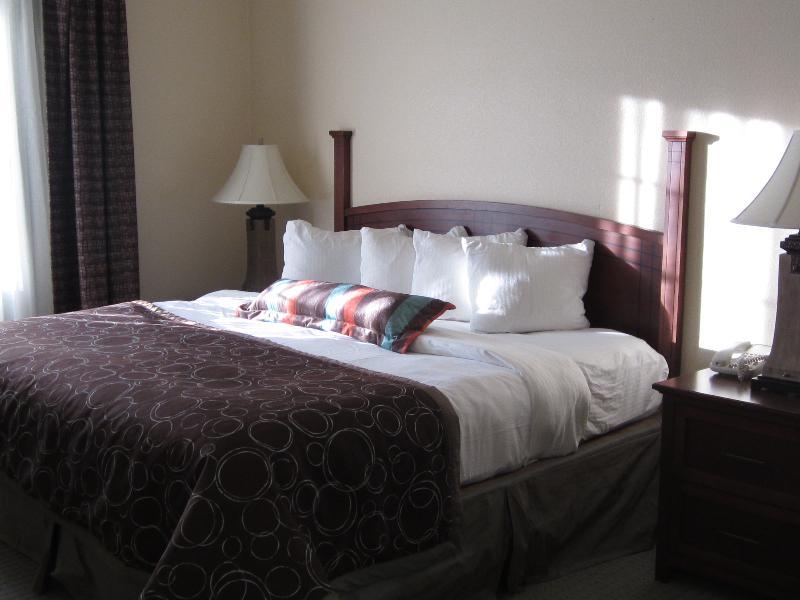 Staybridge By Ihg Hotel