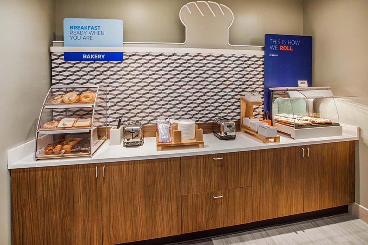 Hotel Express & - West By Ihg Kalamazoo