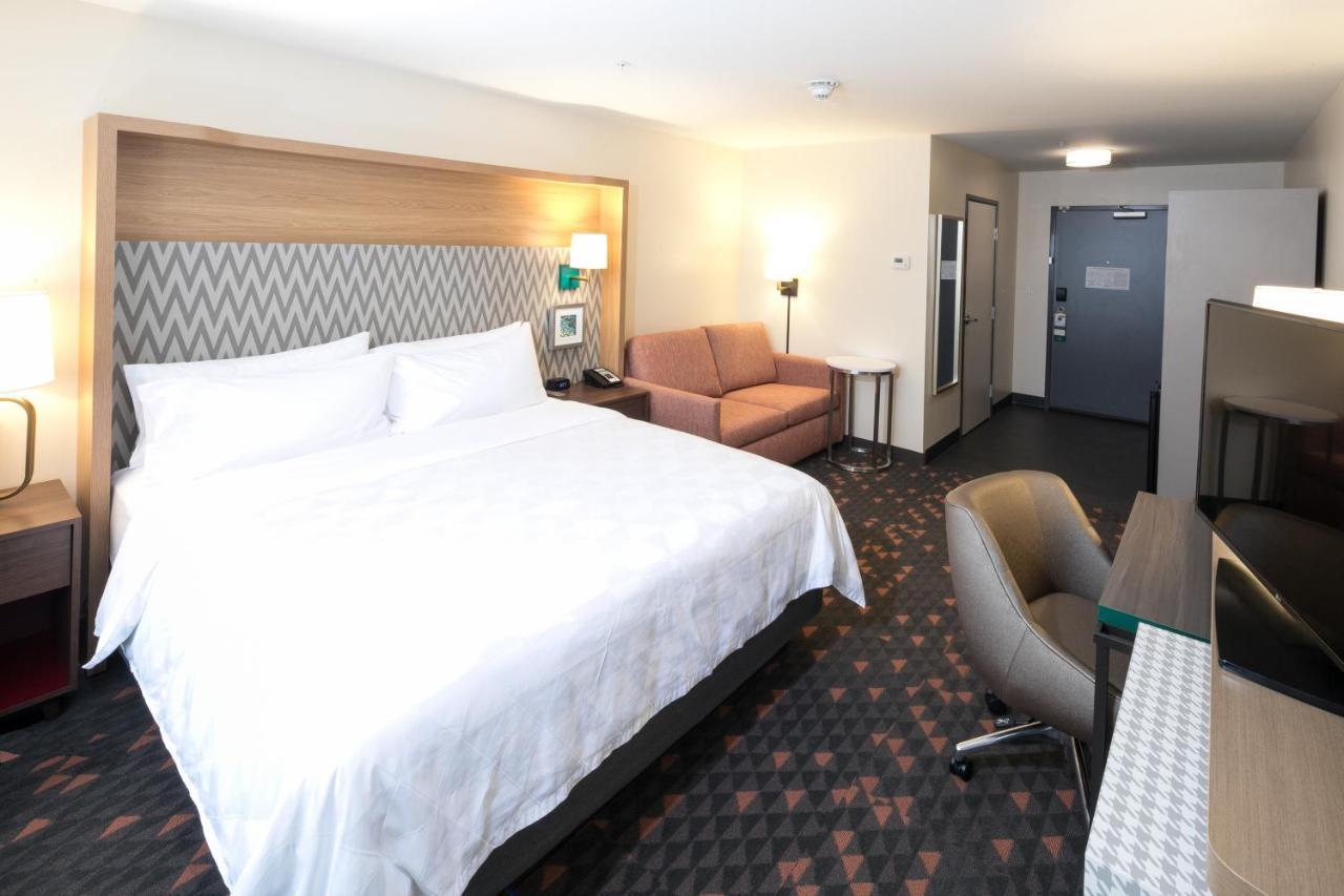 - West By Ihg Hotel