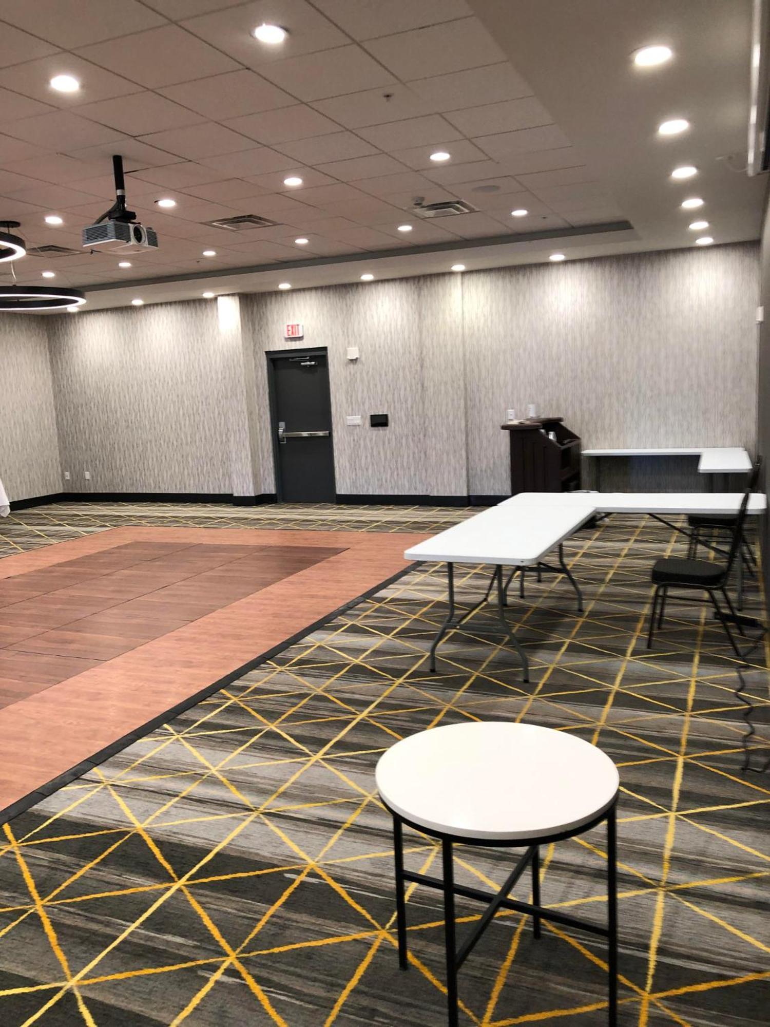 - West By Ihg Hotel Kalamazoo