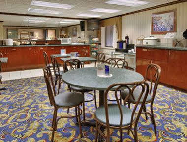Hotel Baymont By Wyndham West